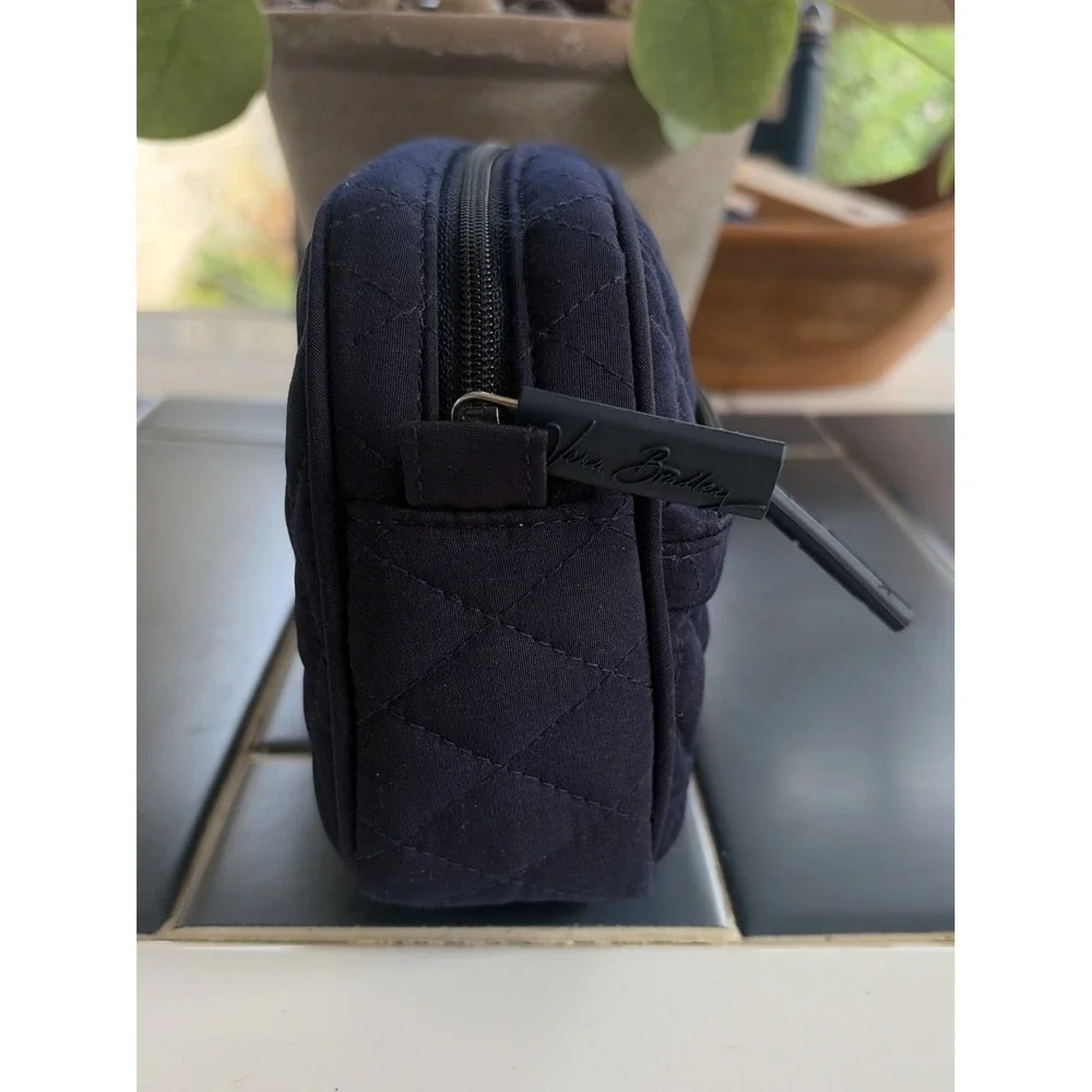 Vera Bradley Navy Quilted ID Cosmetic Bag NWOT (D3)